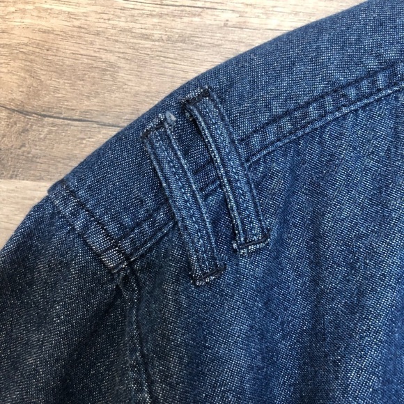 West Coast Connection Loose Fit Chambray Denim  Button Up Shirt Large - Picture 5 of 10